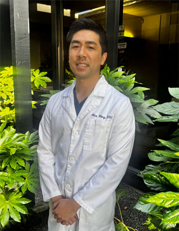 Dr. Alex Wong - Dentist in San Lorenzo, CA